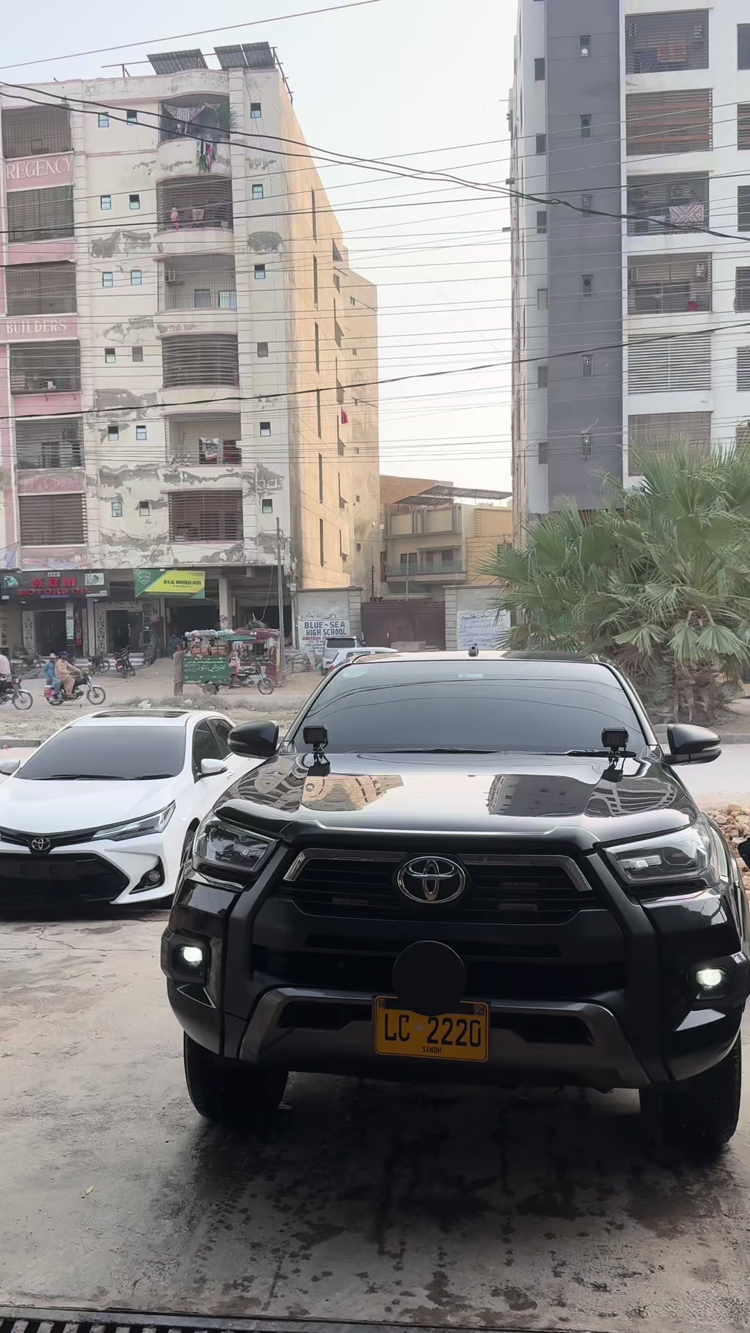 @LC-2220🖤