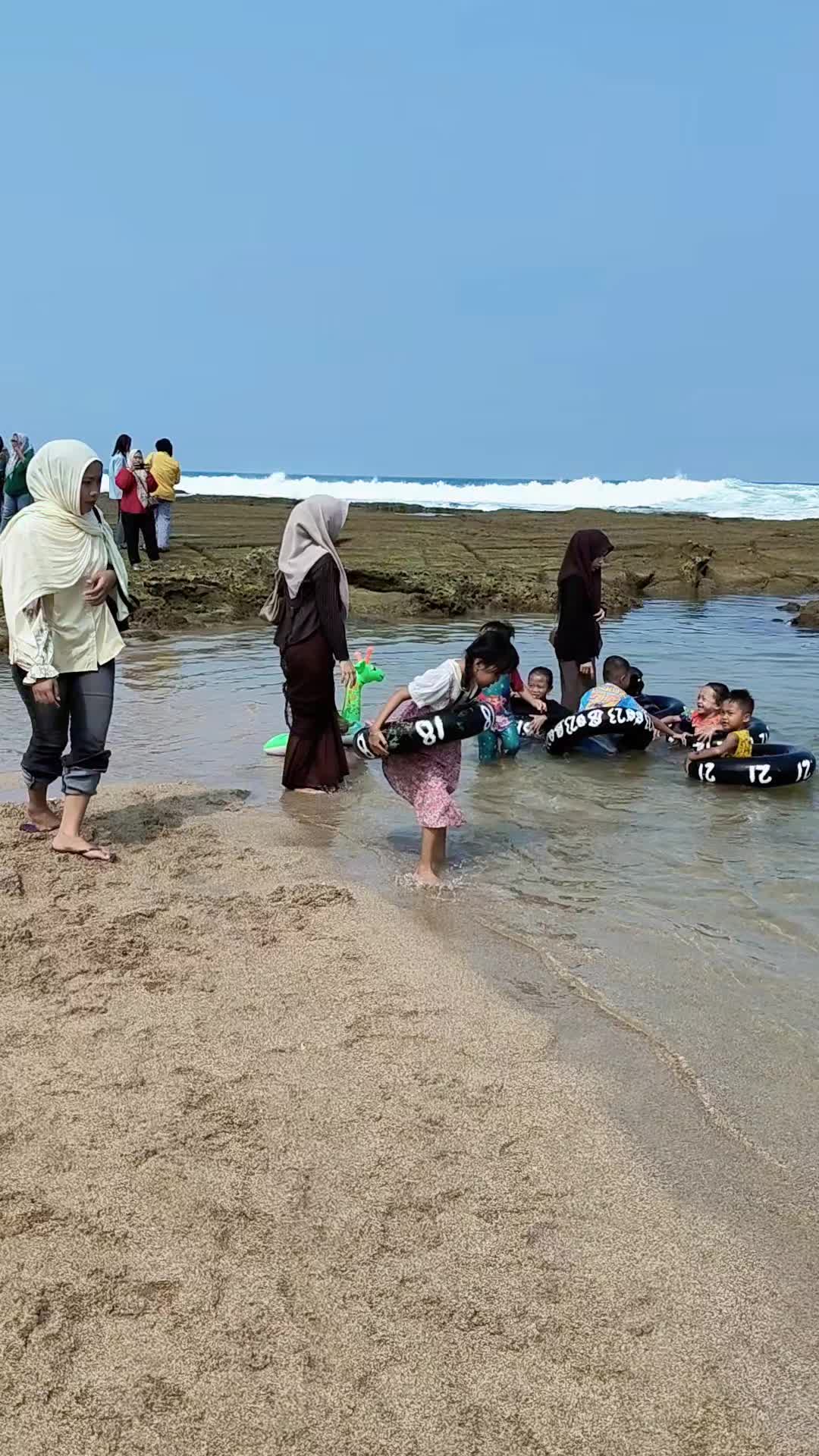 @Bunga Tanpa Tangkai