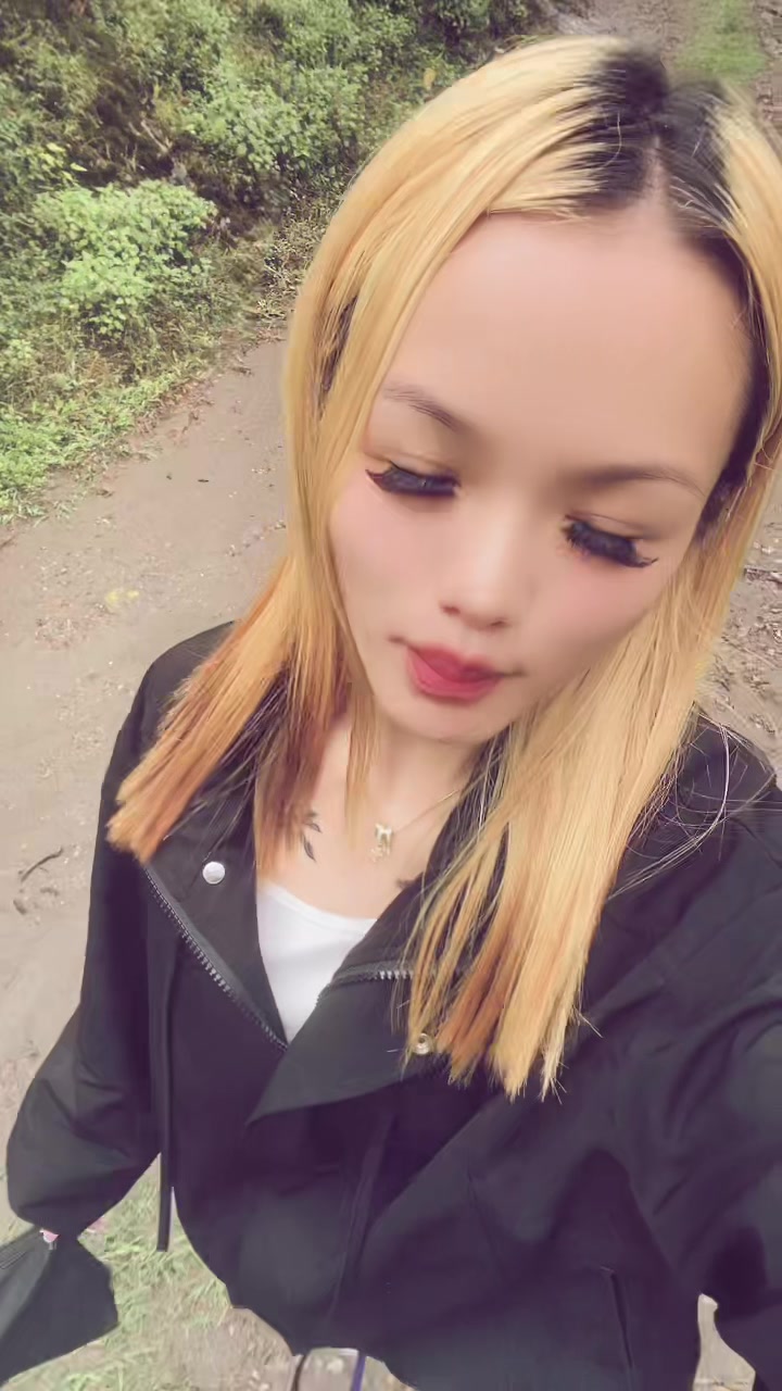 @👸