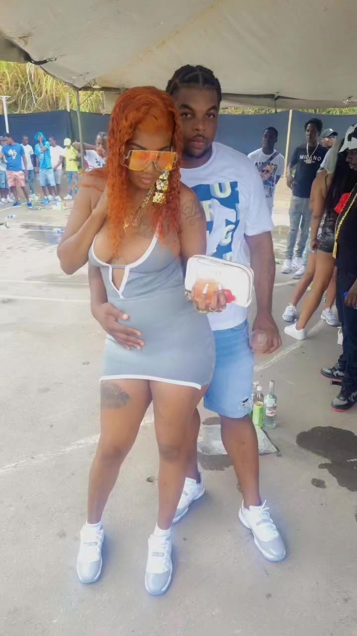 @Hoodbarbie_kemyeng