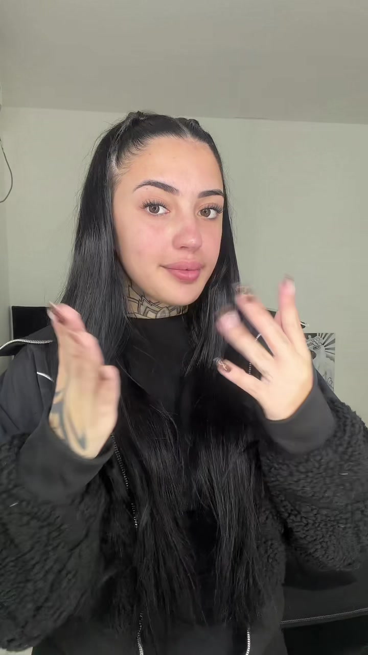 @Mia Rezanowicz 👸🏻
