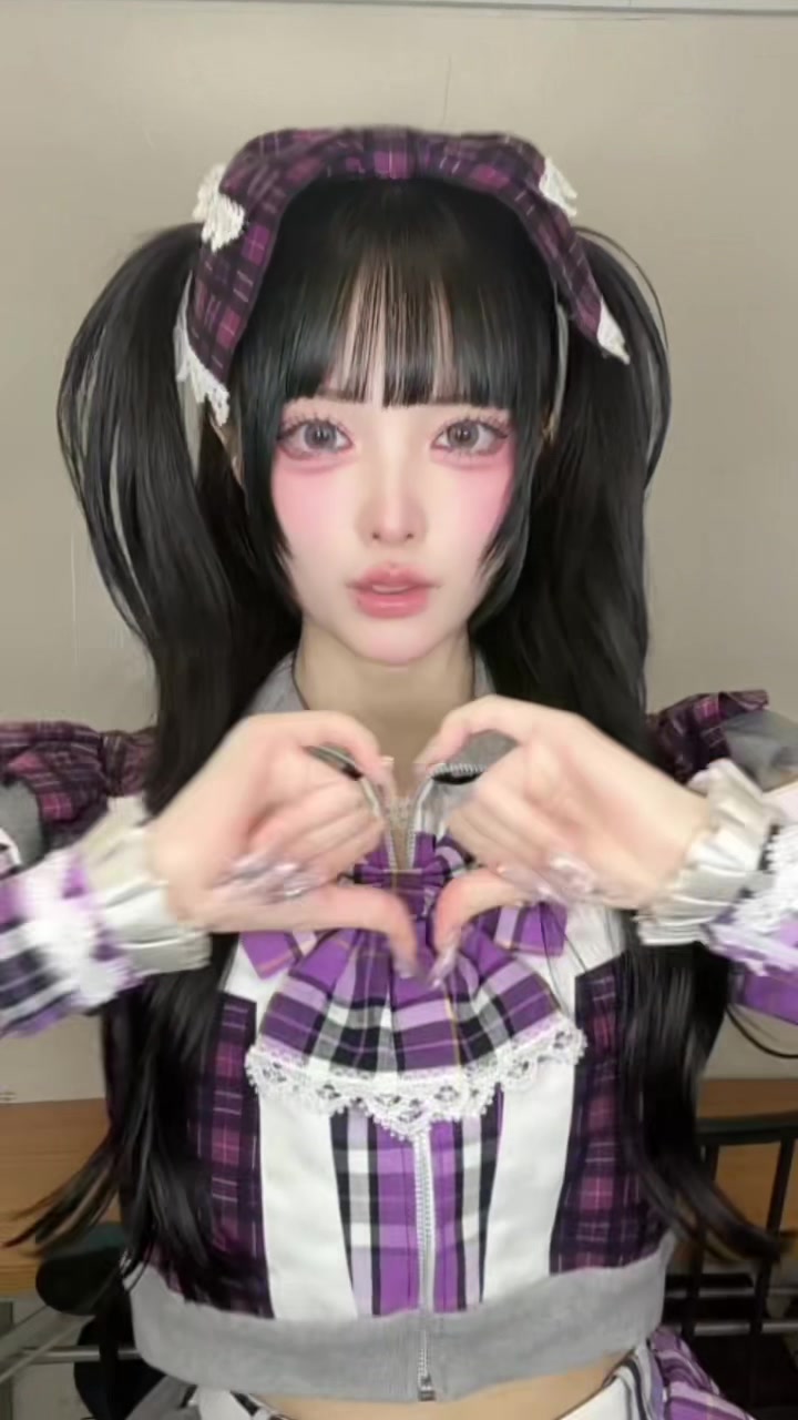 @愛宮れな