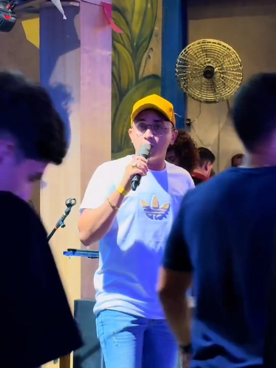 @Santiago🎤
