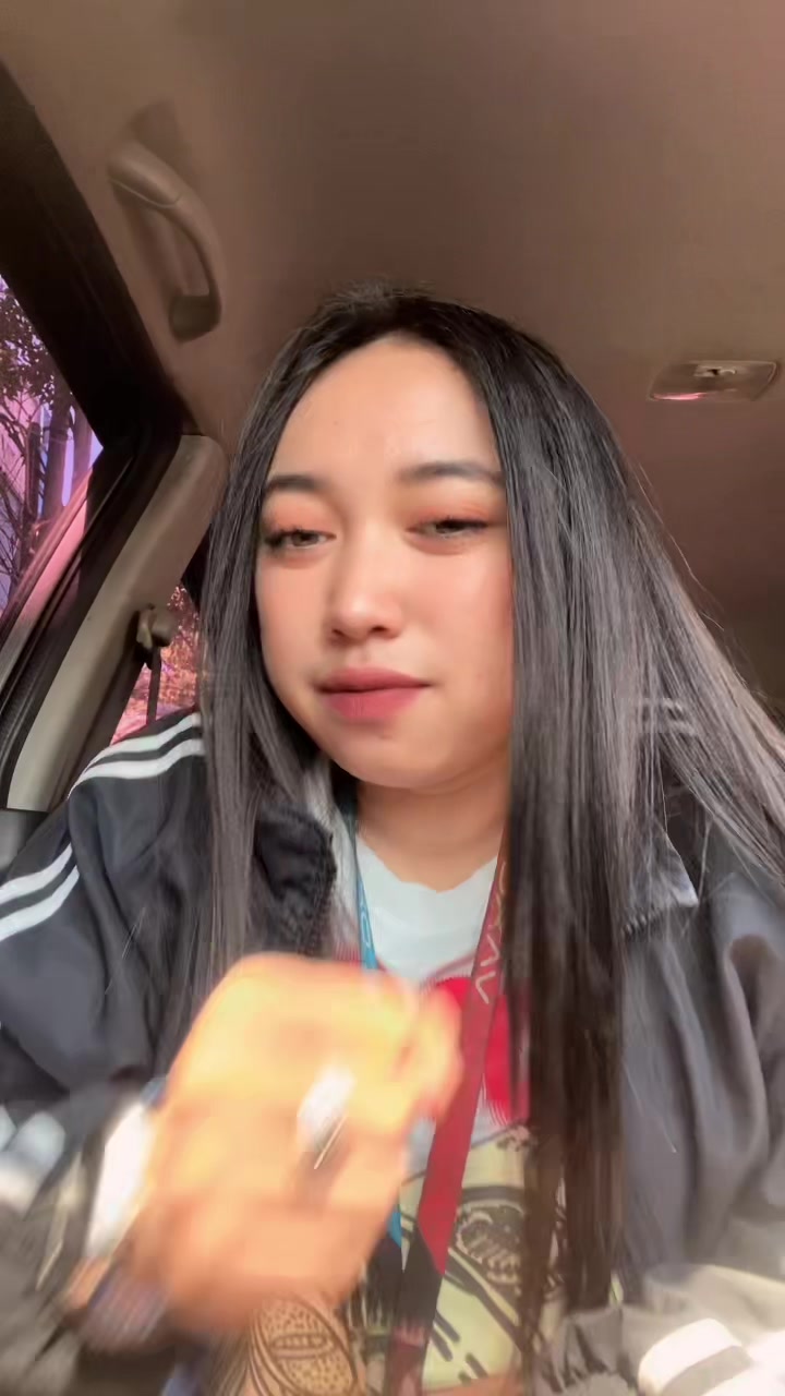 @dellaadell