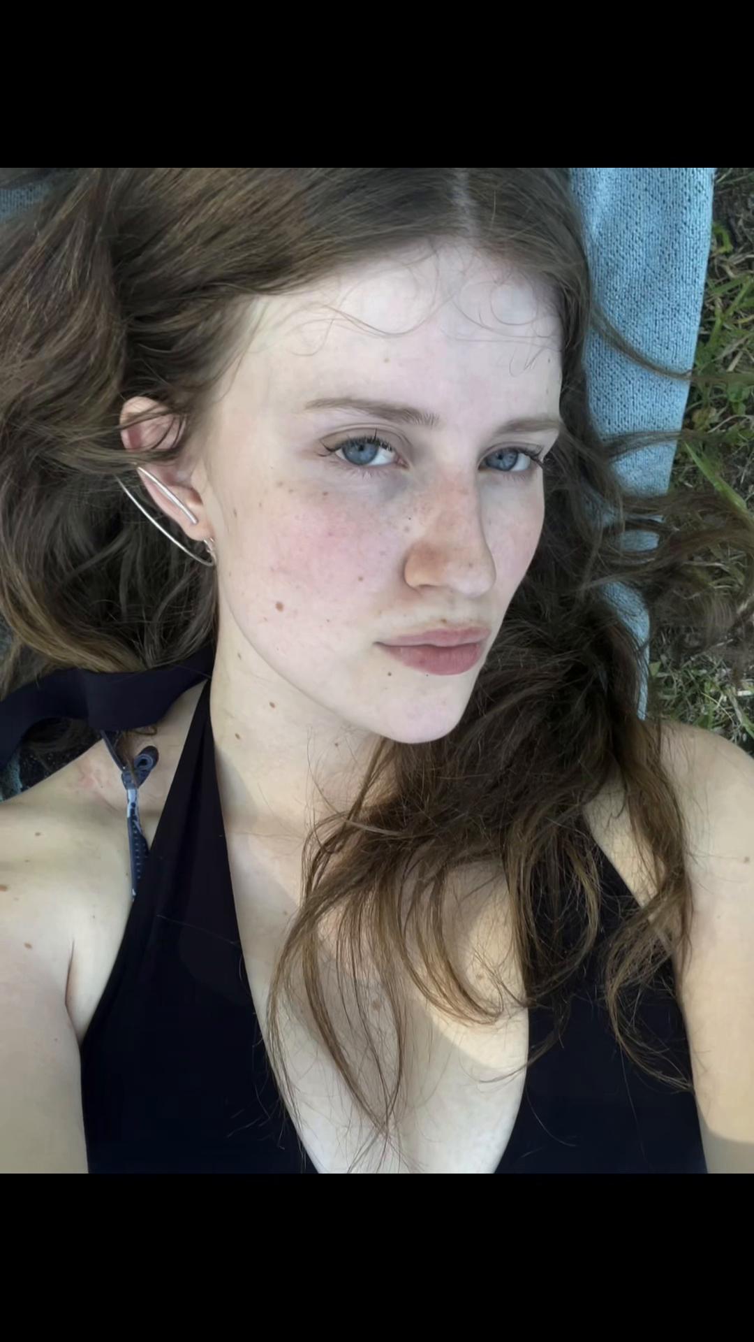 @<3
