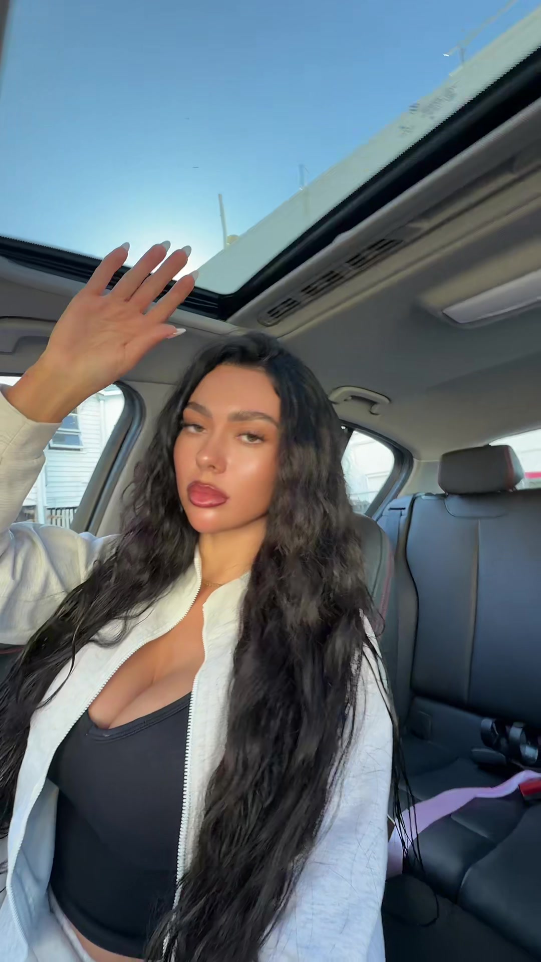 @briannahollyt