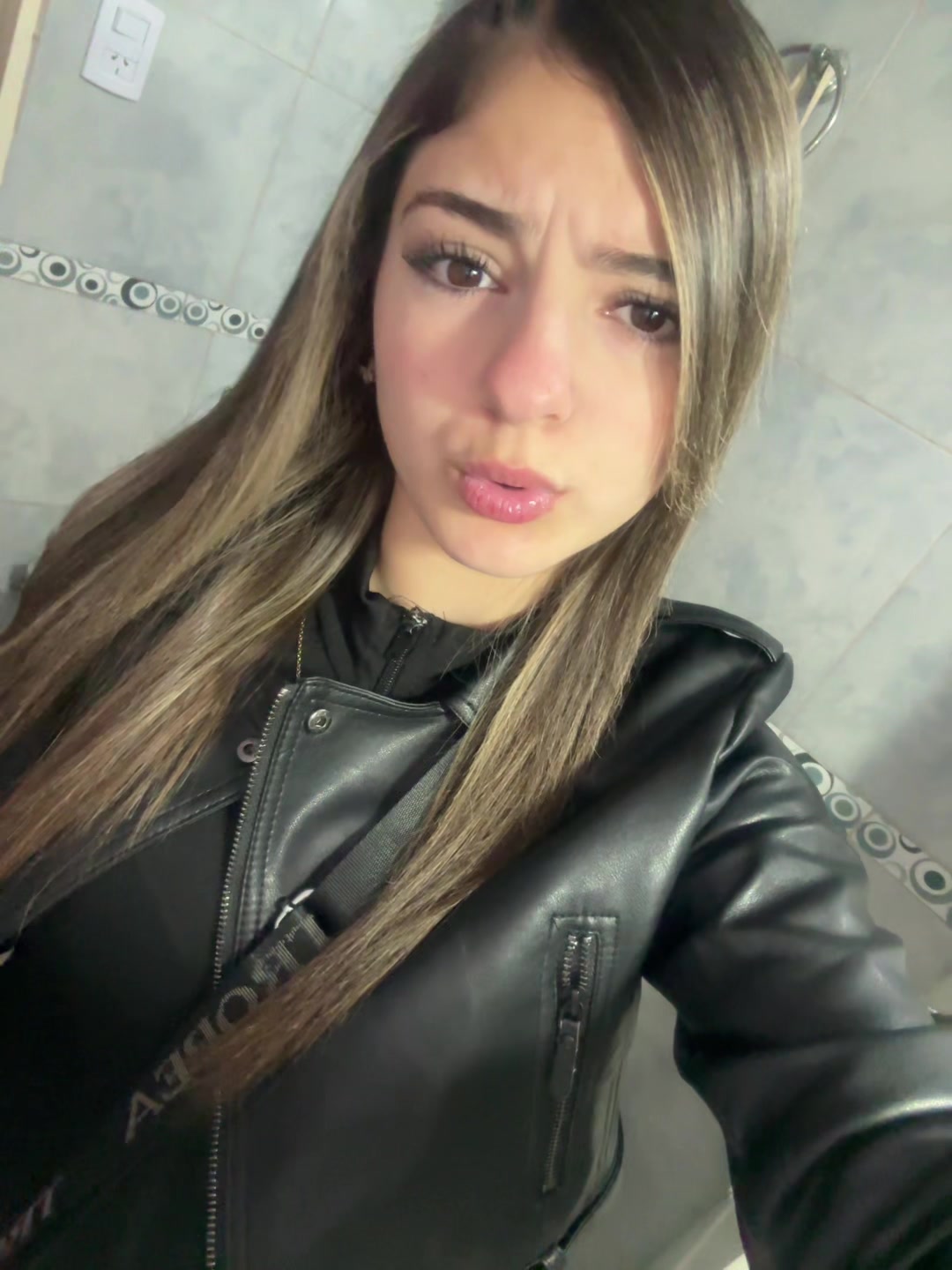@User1506381189