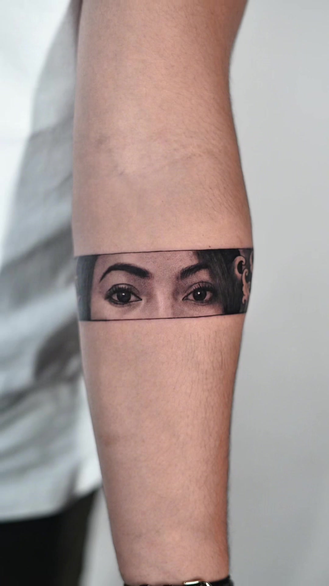 @EWE TATTOO