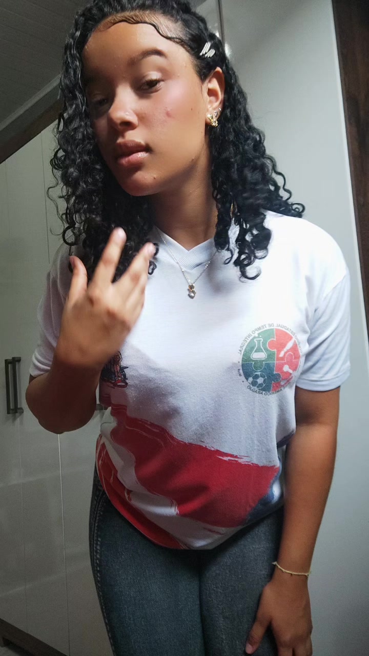 @Vick_Santos🖤