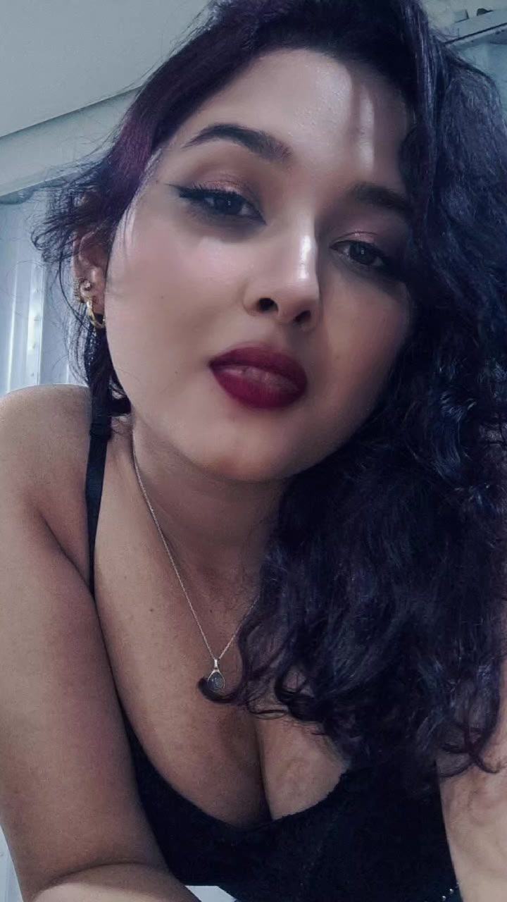 @Paola Vitoria