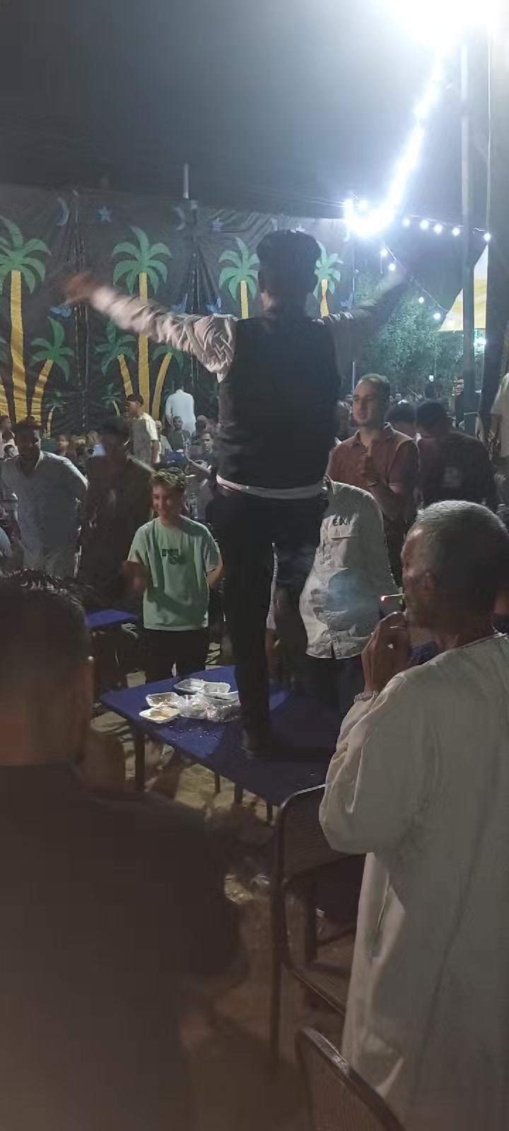 @๐ุงุญู
ุฏ ุงุจูุฒูุฏ ุงูููู ๐