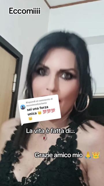 @👑🌺Ylenia🌺👑
