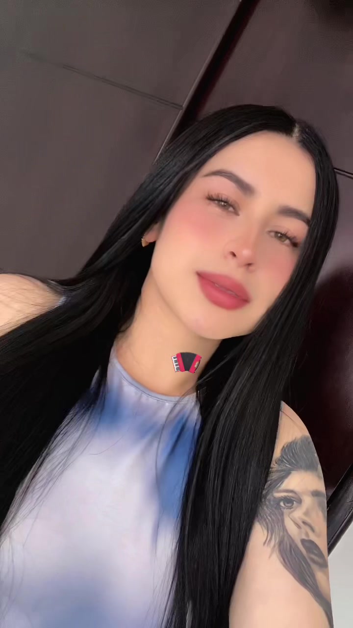 @Aleja🦦 Te Sigue