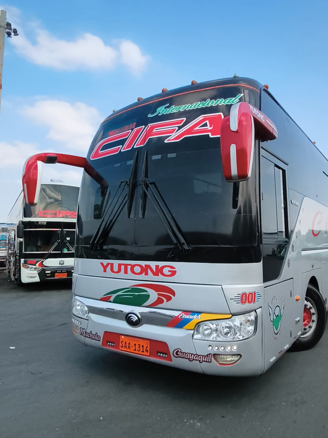 @BusTours