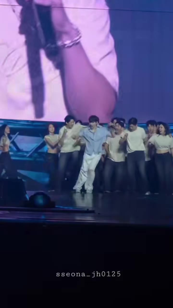 @Junho_onLeeyz