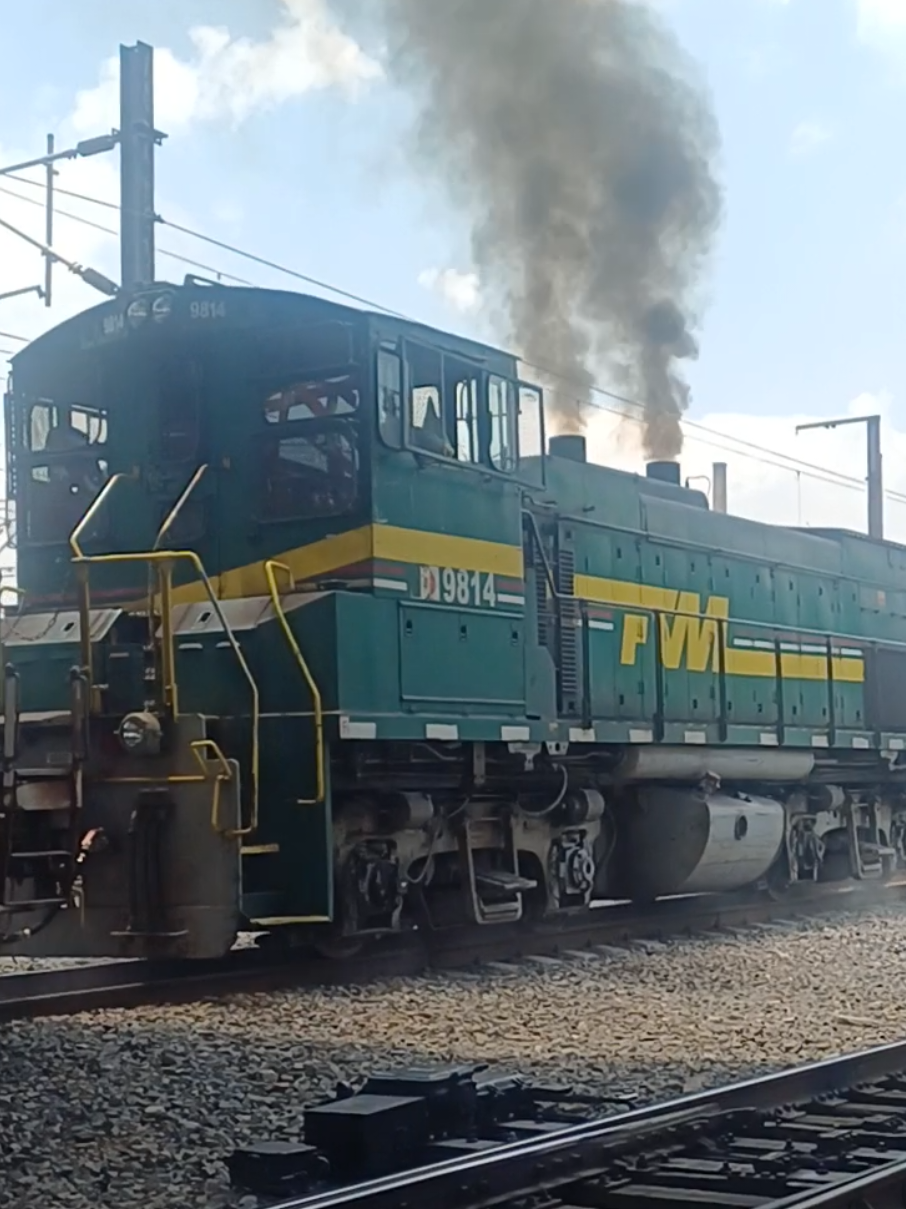 @Ferrocarriles Andy.