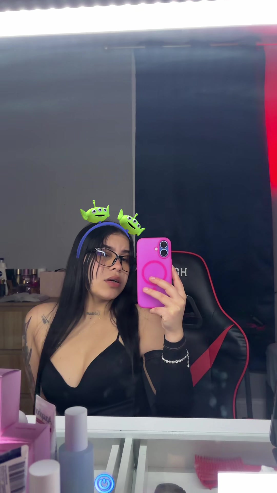 @️