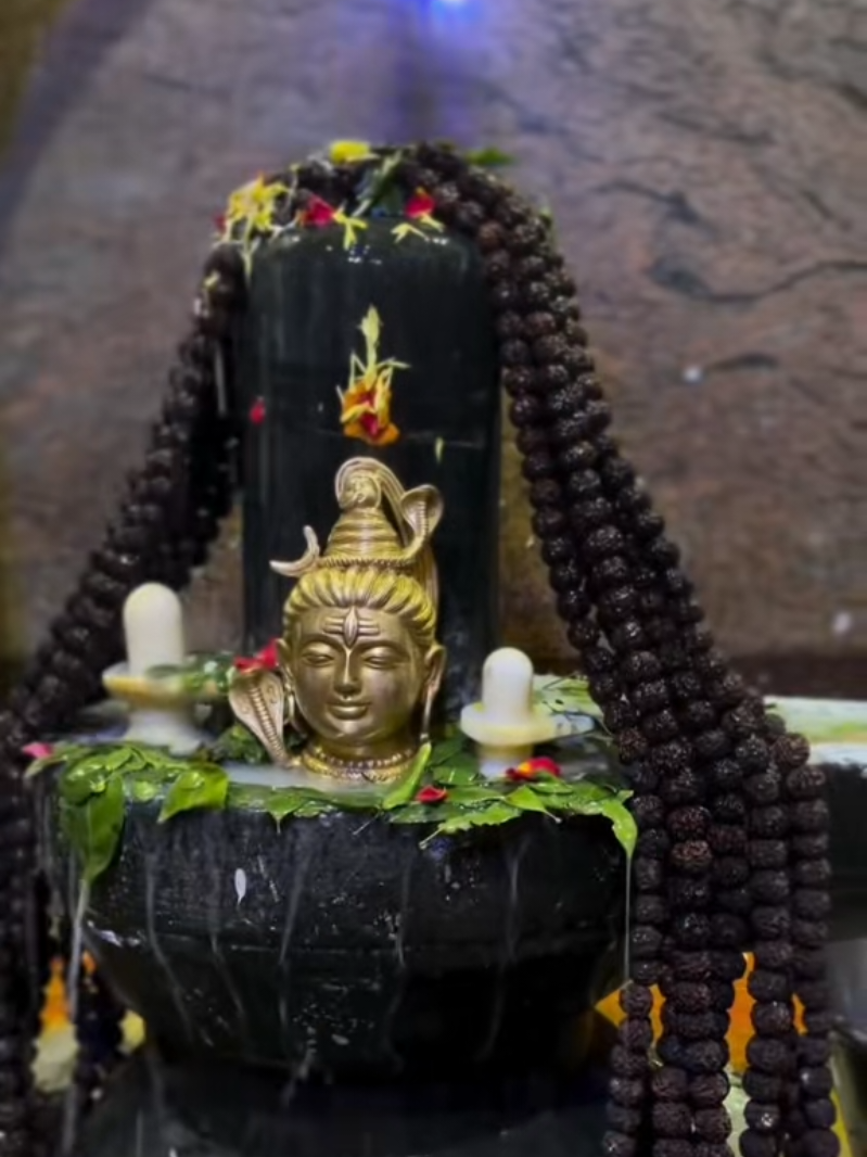 @꧁ॐShivaॐ꧂