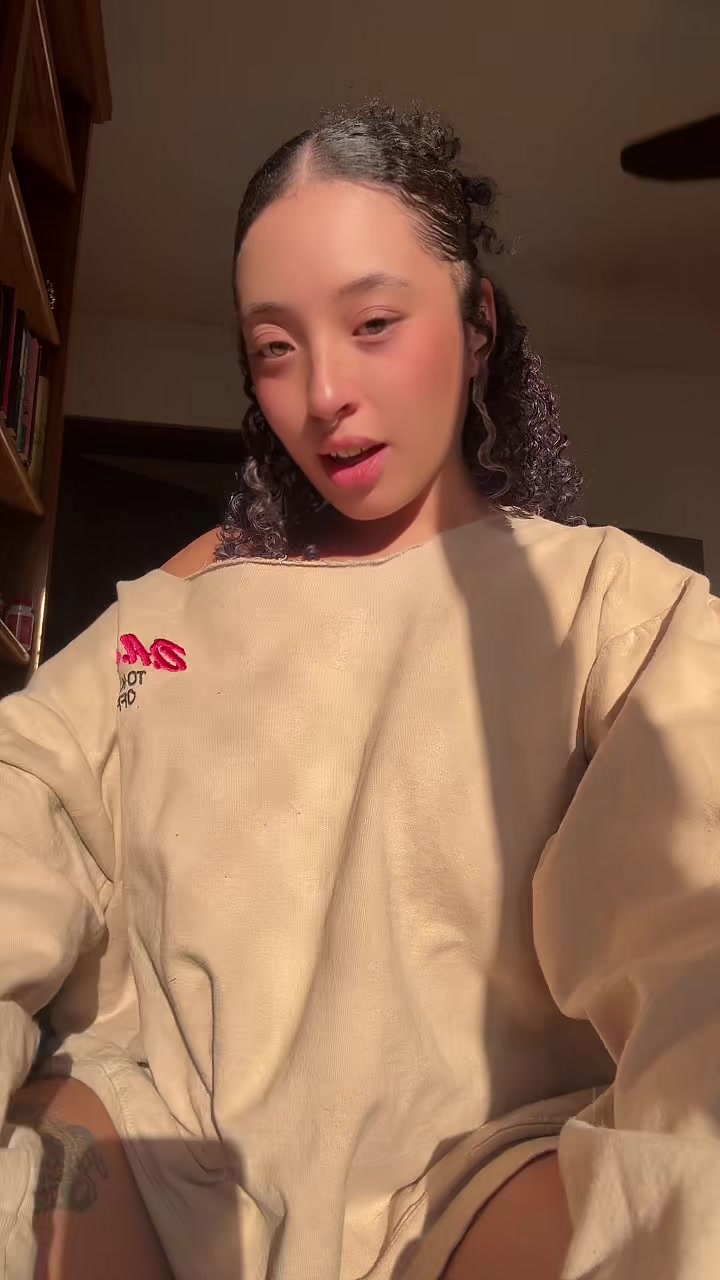 @itsjessihaze