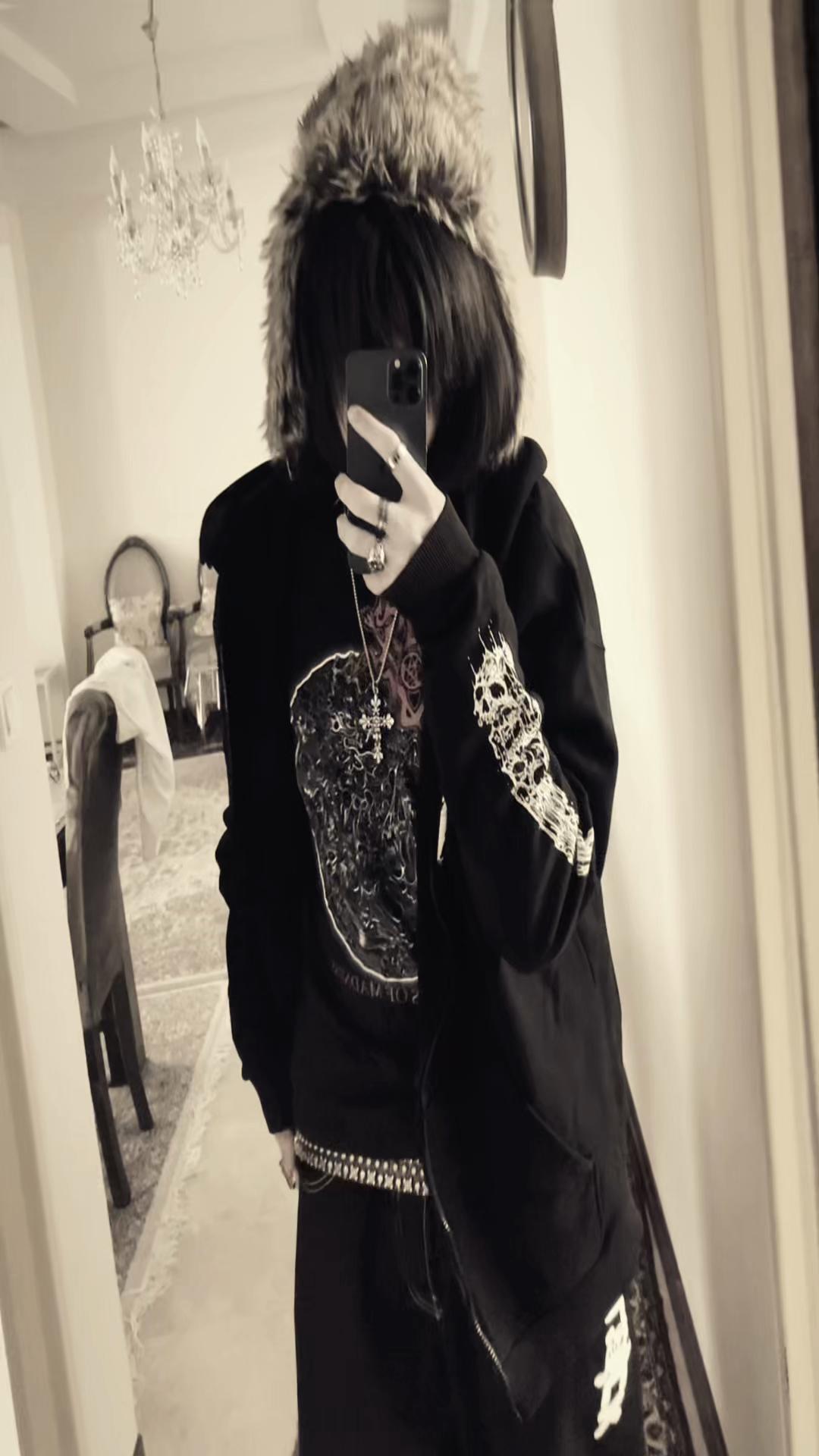 @blooodyravenn