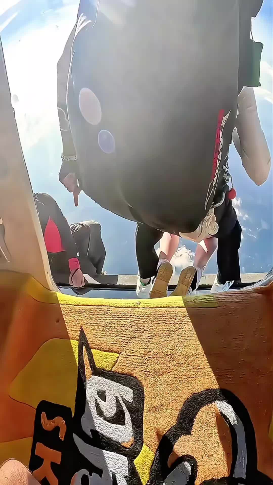 @onlyfanskydiving