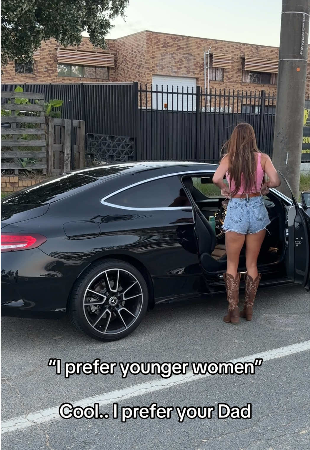 @itszarablack