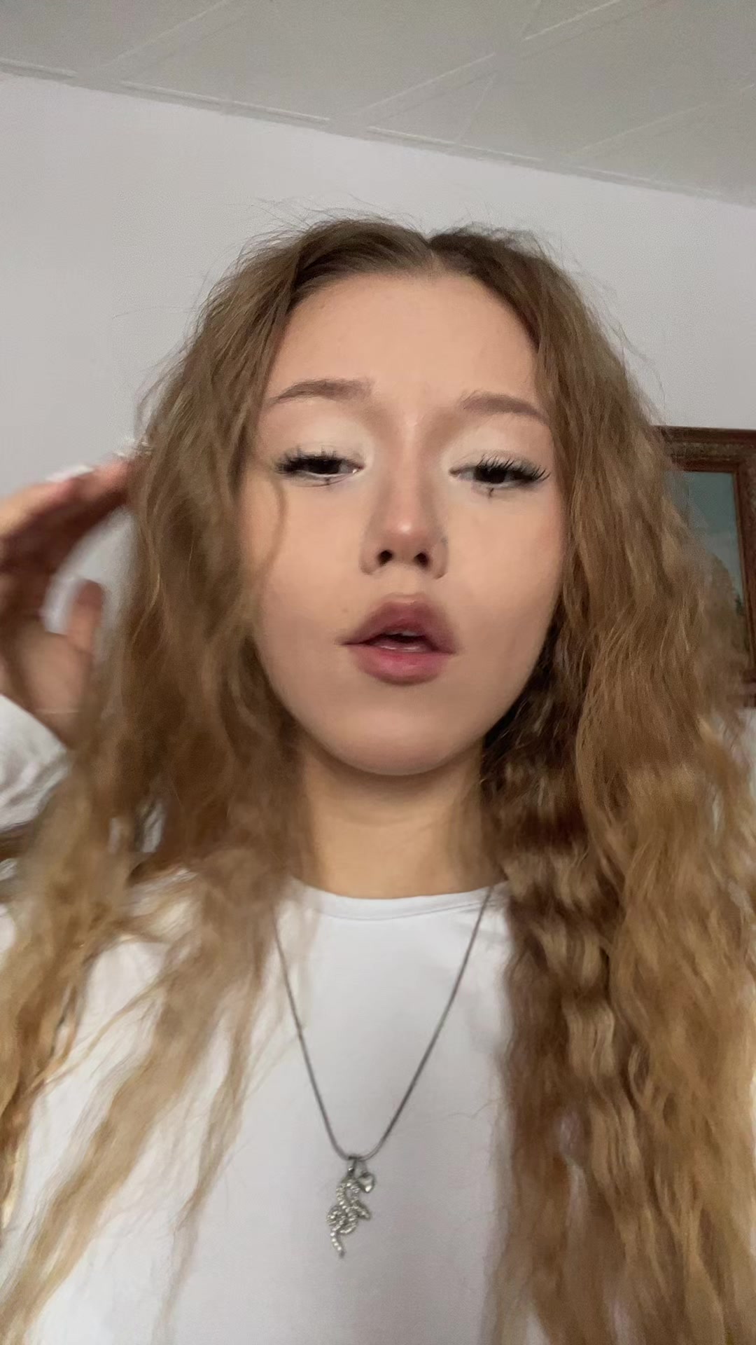 @👣👣