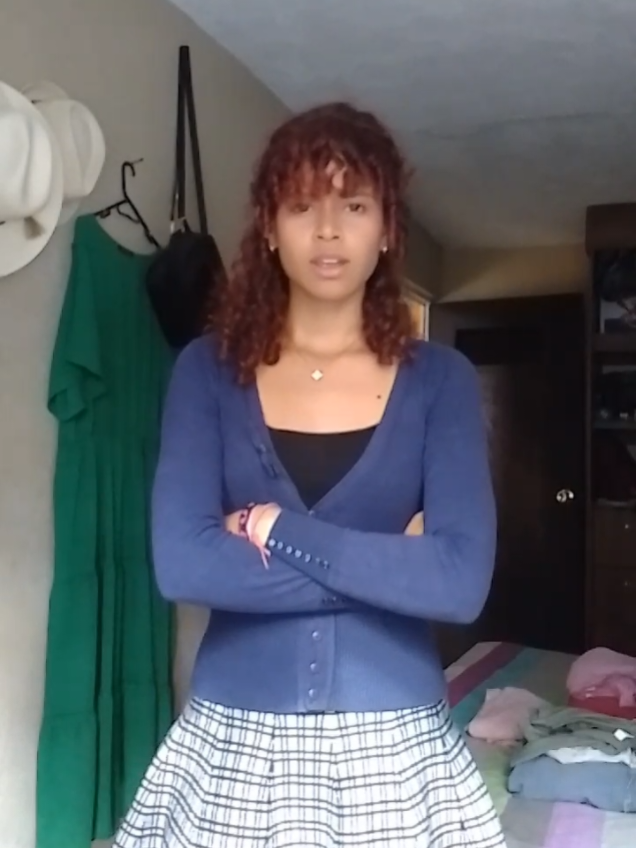 @chinolis_Eliza