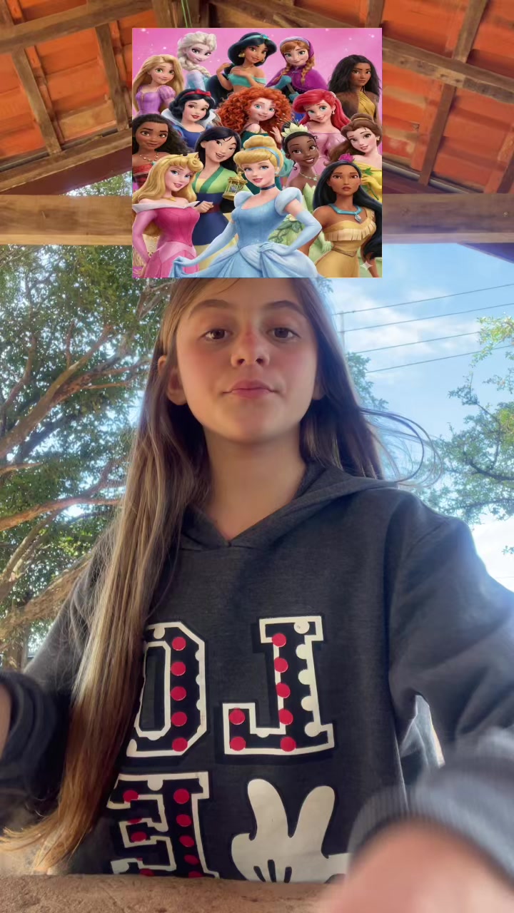 @Lavínia🩷✨