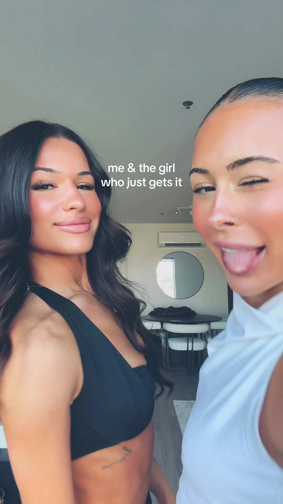 @naomielemire
