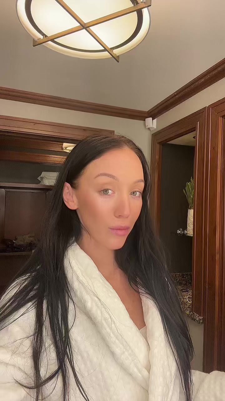 @Chelsealyles