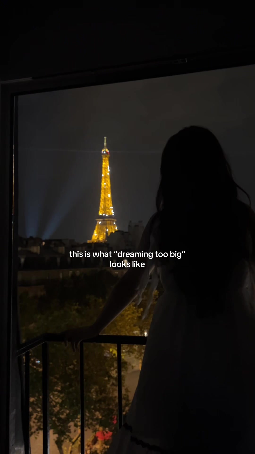 @ZOE IN PARIS 🇫🇷