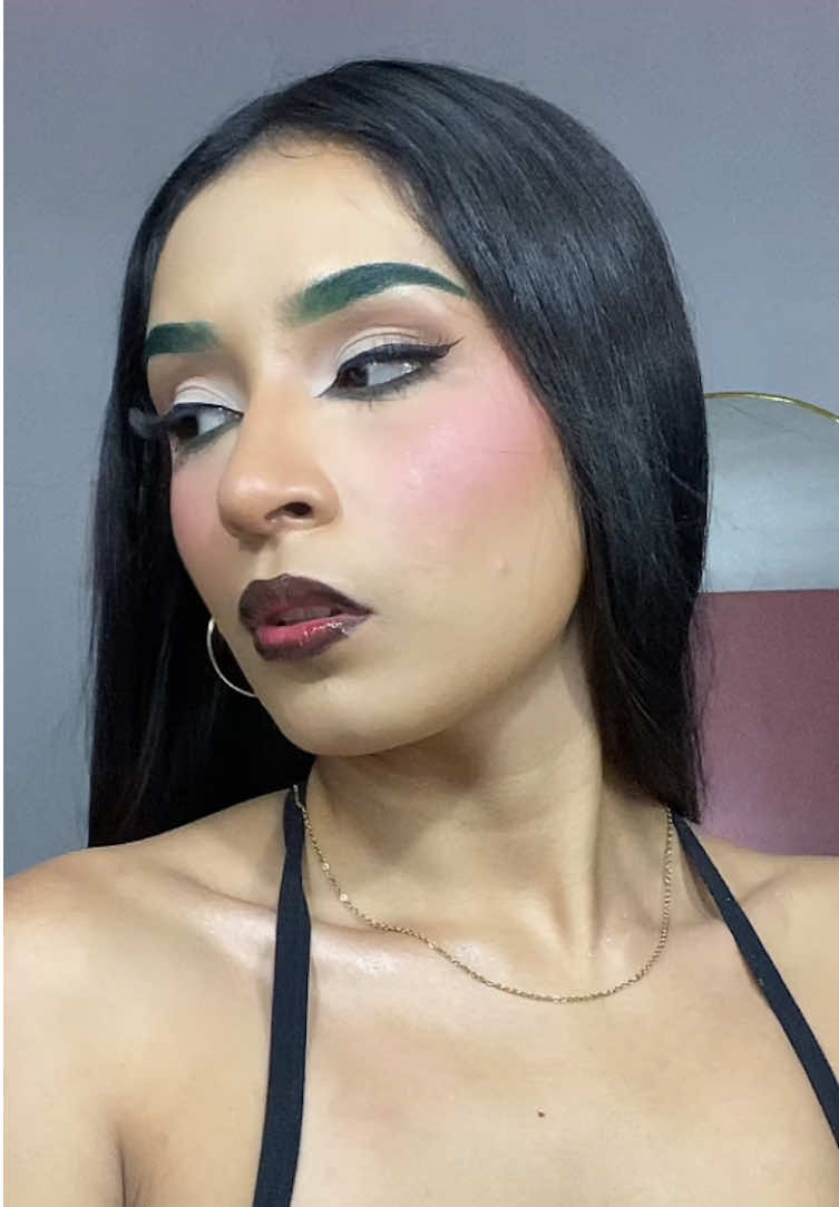@JENN HERN&Aacute;NDEZ