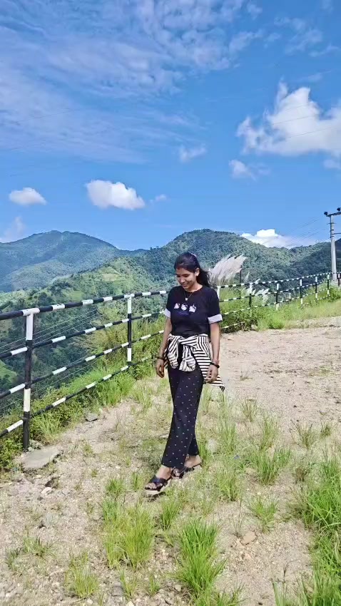 @🦋🍁gudiya🫶