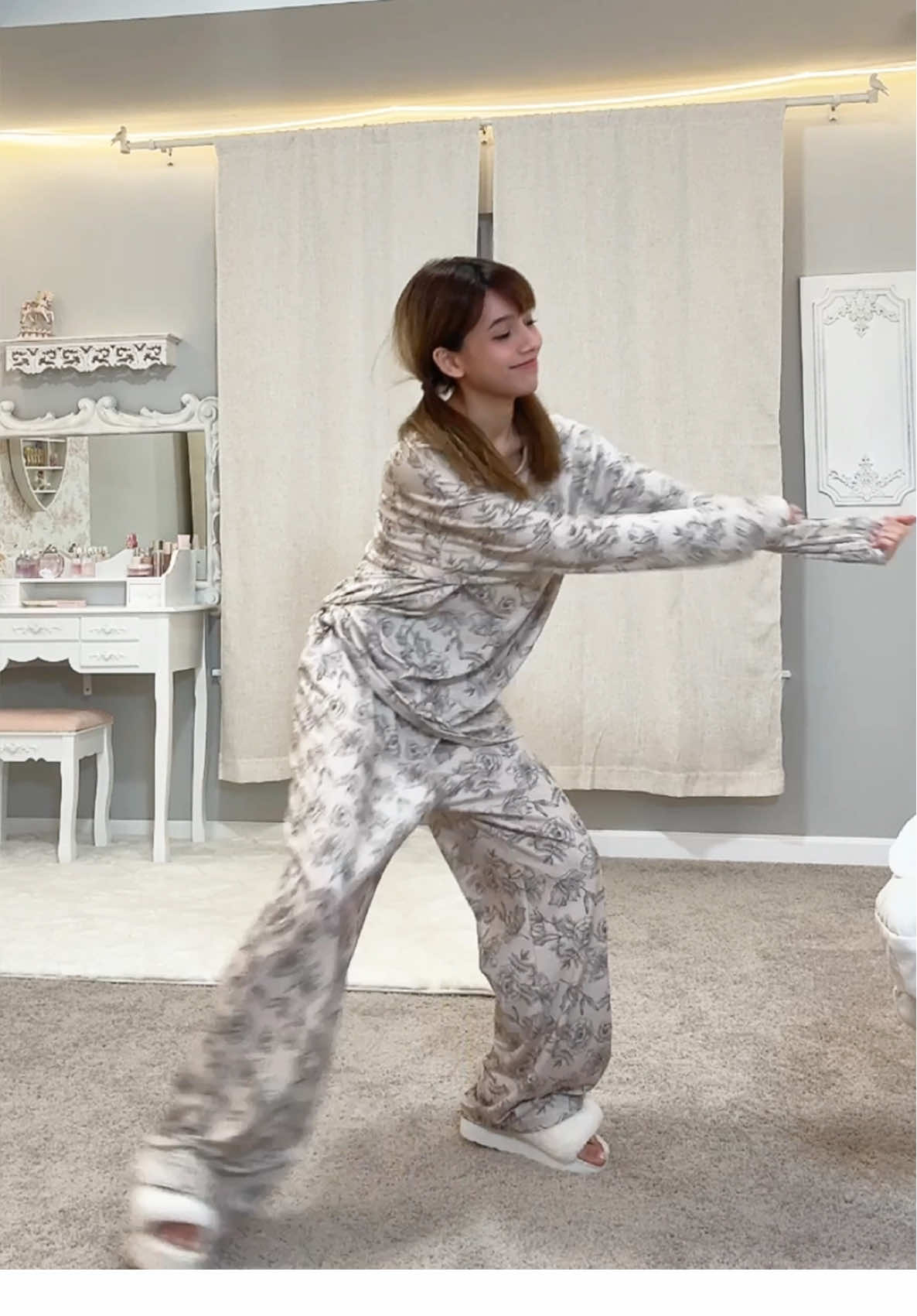 @Eeveenara