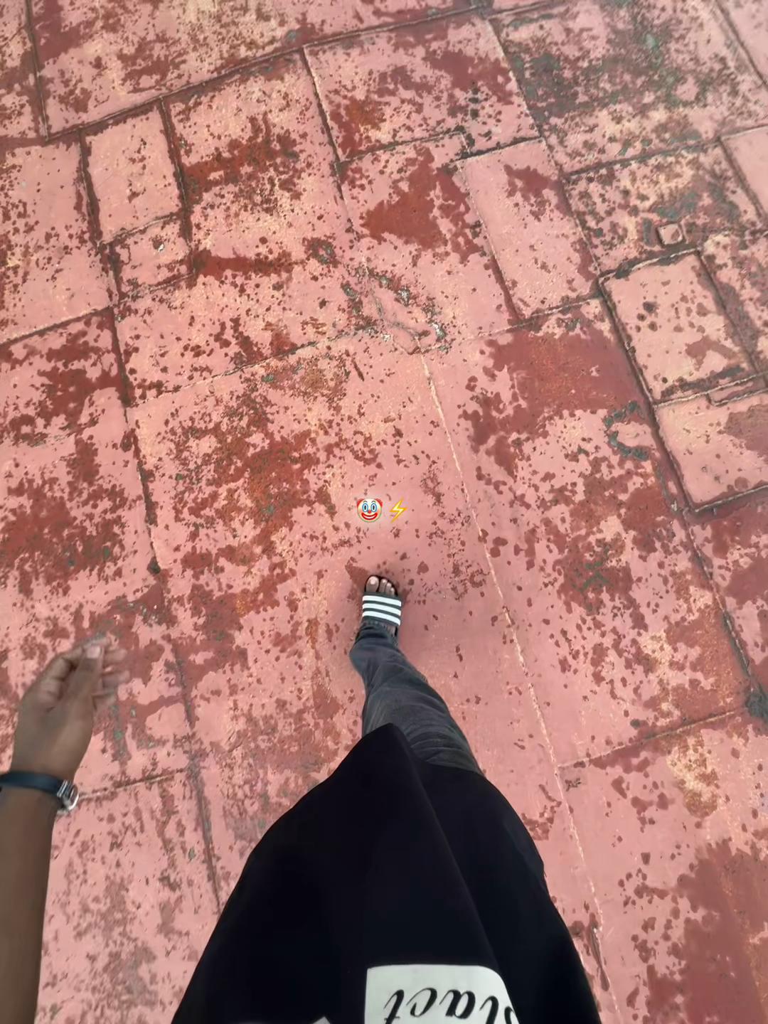 @A P O N 🕊️