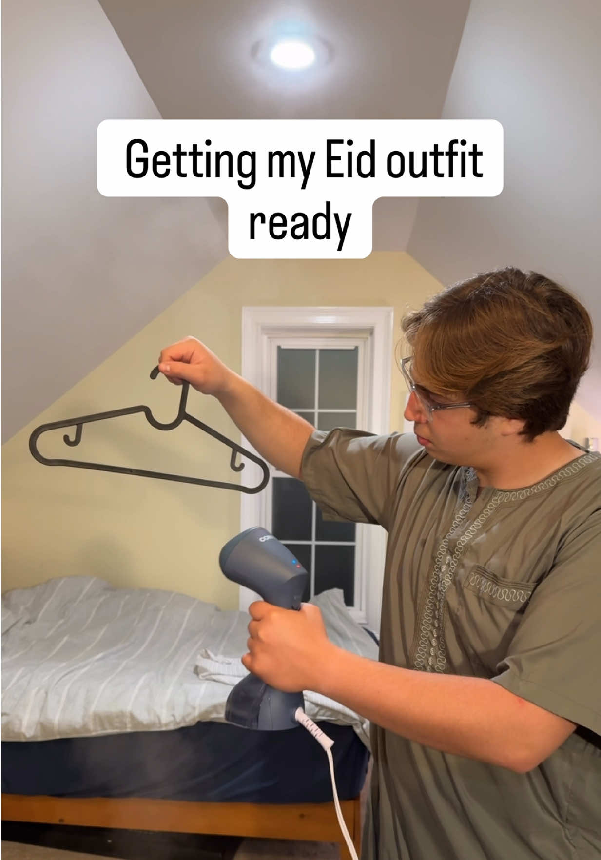 @adoolie_