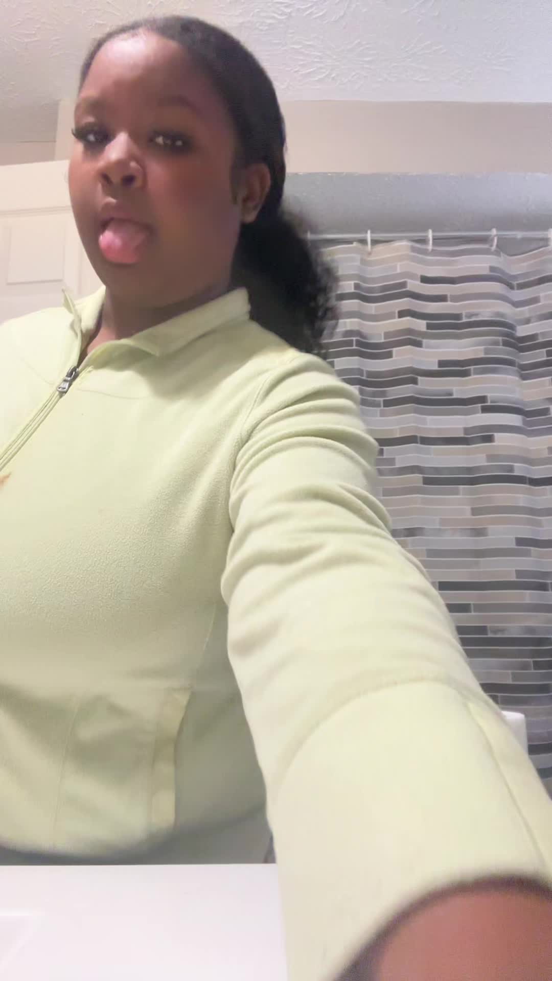 @queenicecream8