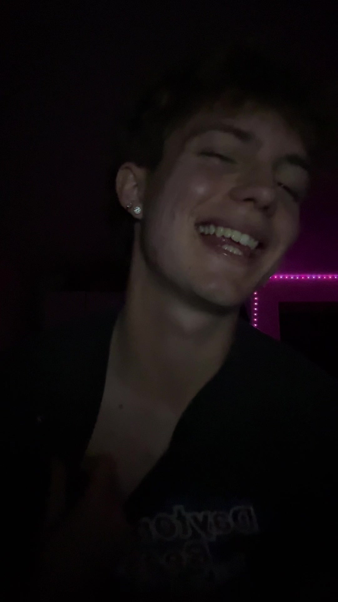 @Sqwimeee
