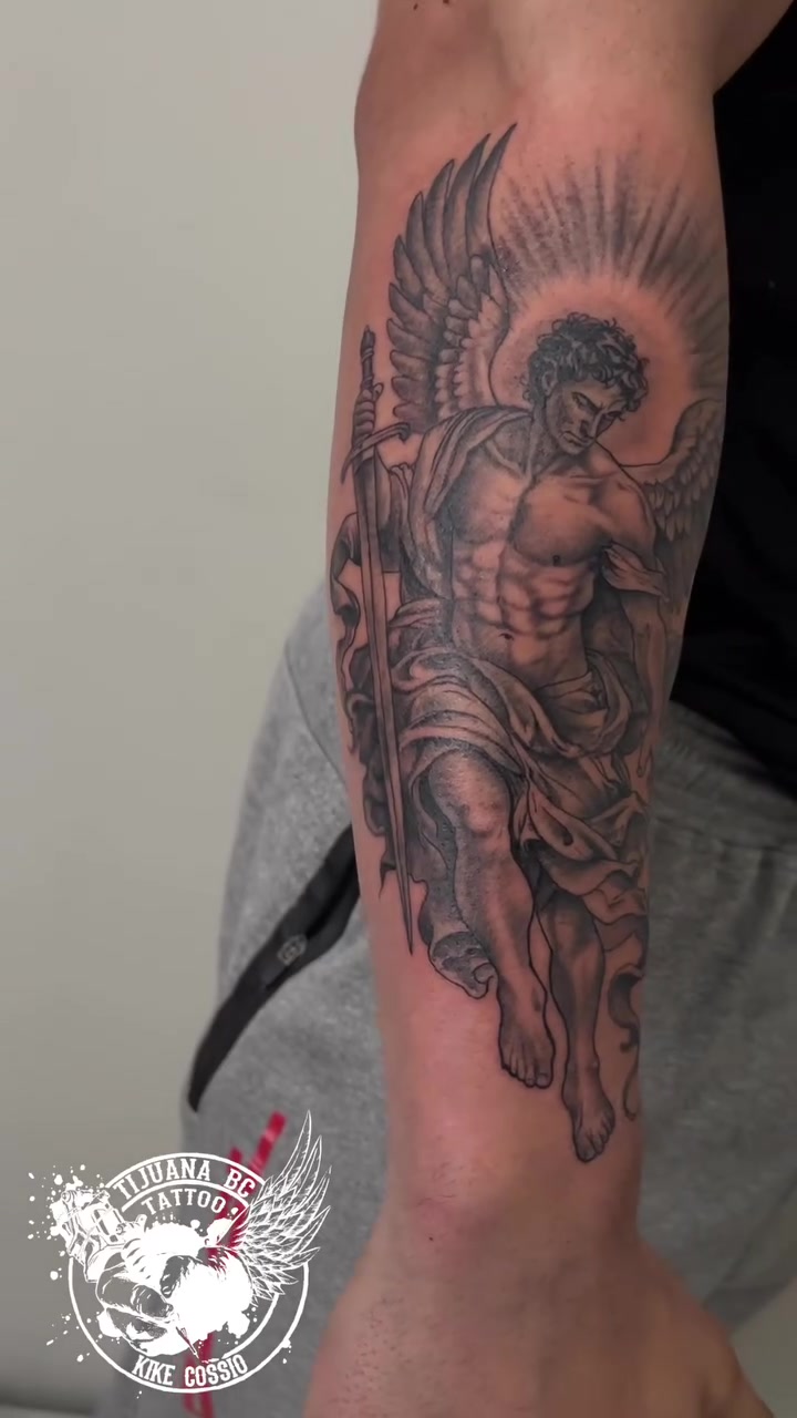 @KikeCossio