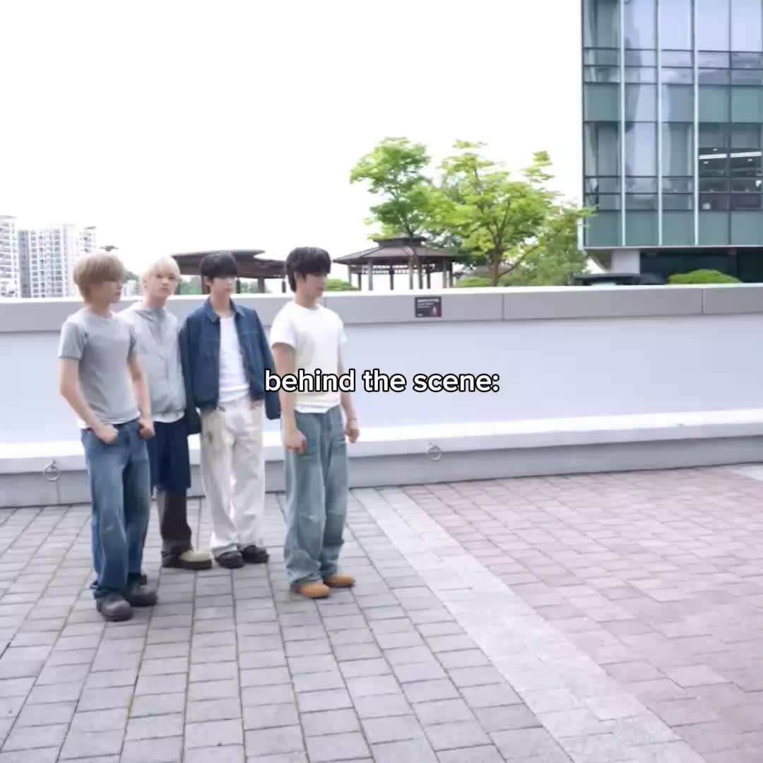 @`⊹