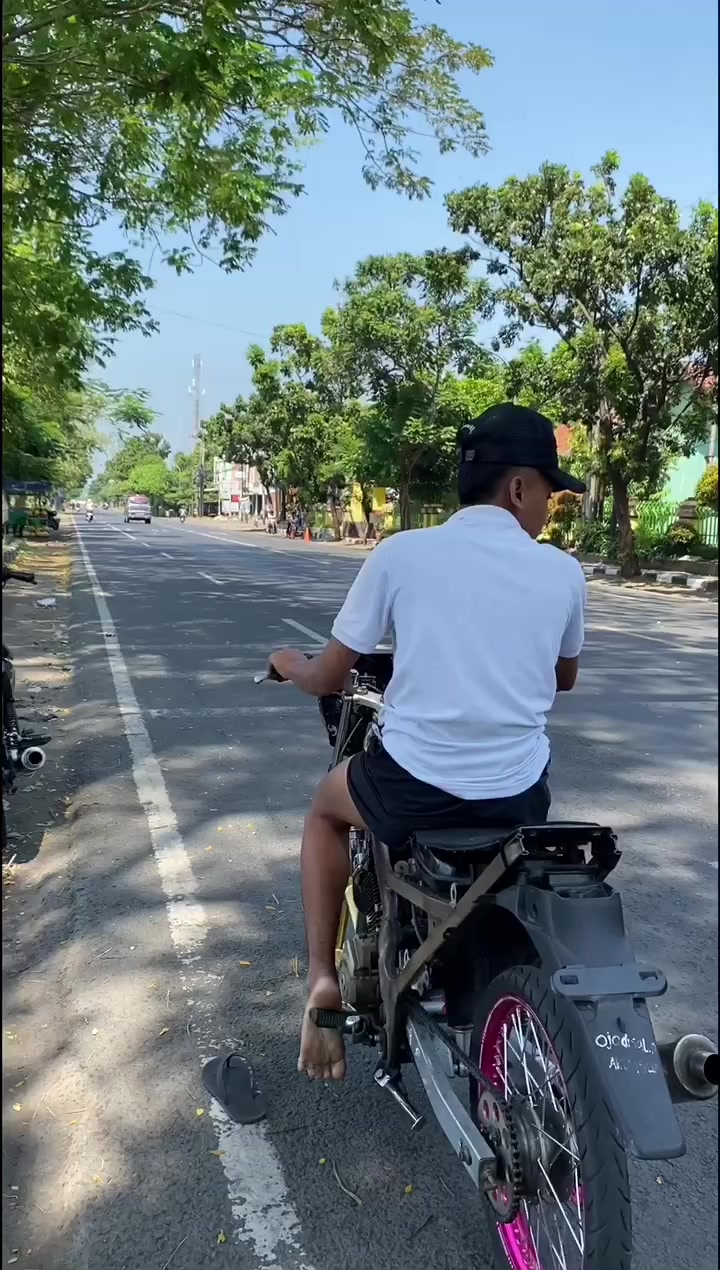 @Aboyy