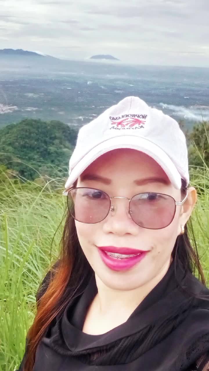 @Tita Cena