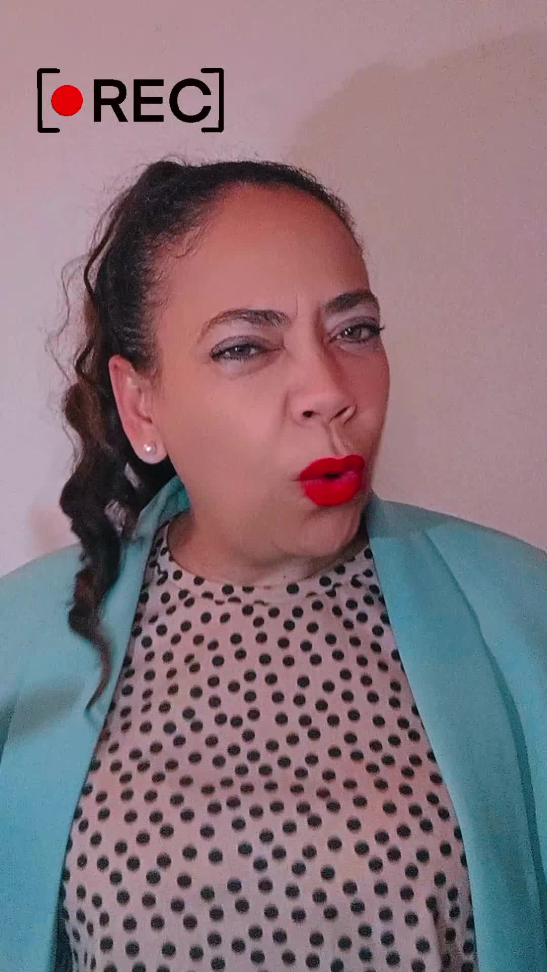 @Honorata Soeiro
