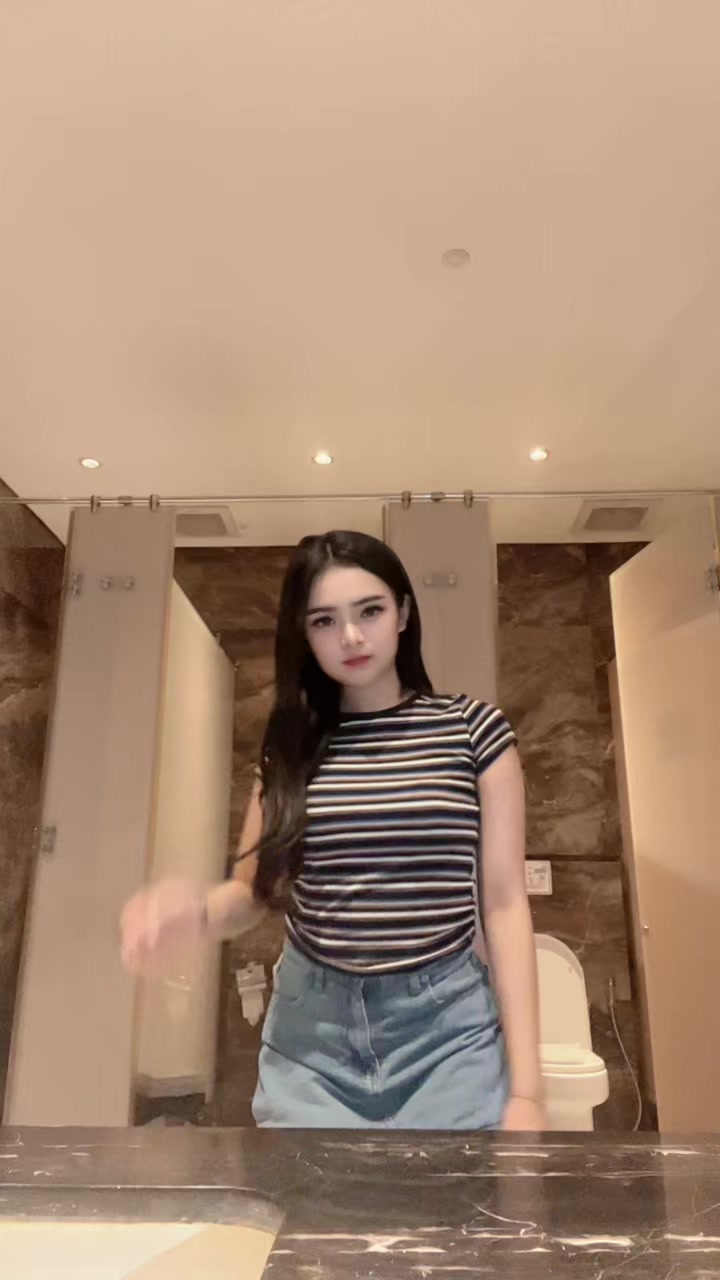 @restyreynida07