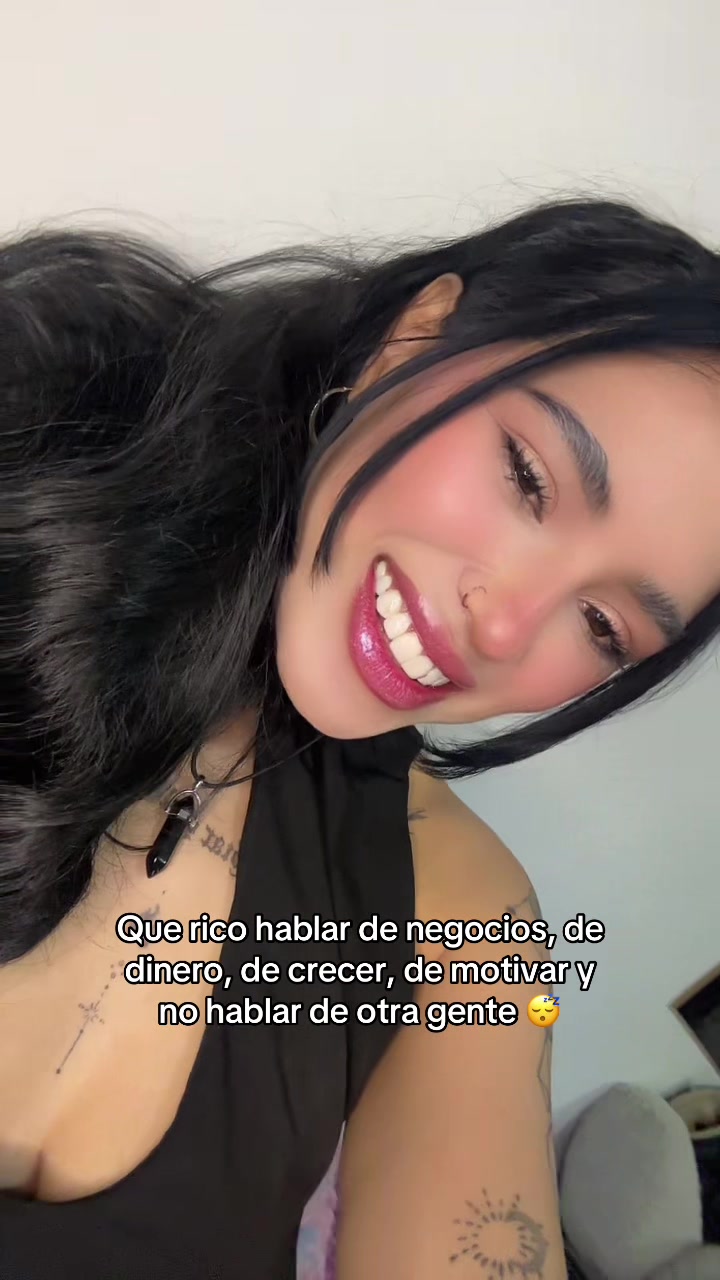 @Laura Londoño 🖤🃏