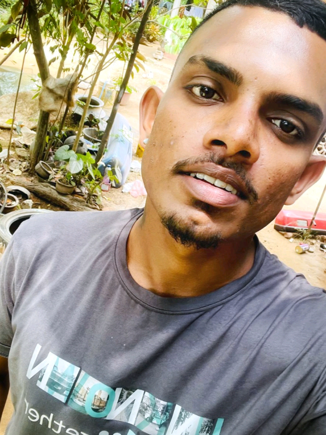 @ThiLina LakShan 🍀🤍🍁