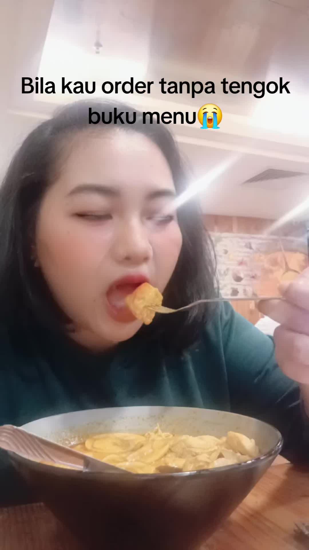 @Lara Iskandar