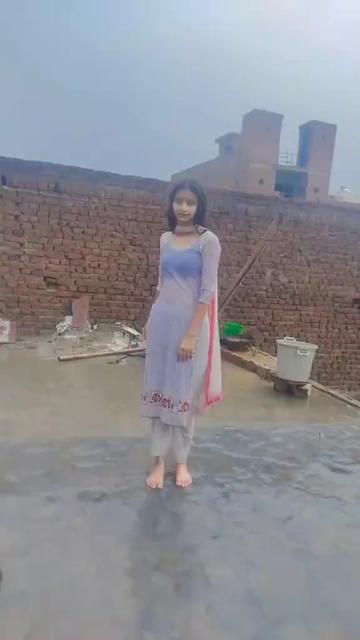@AYESHA_KHAN_
