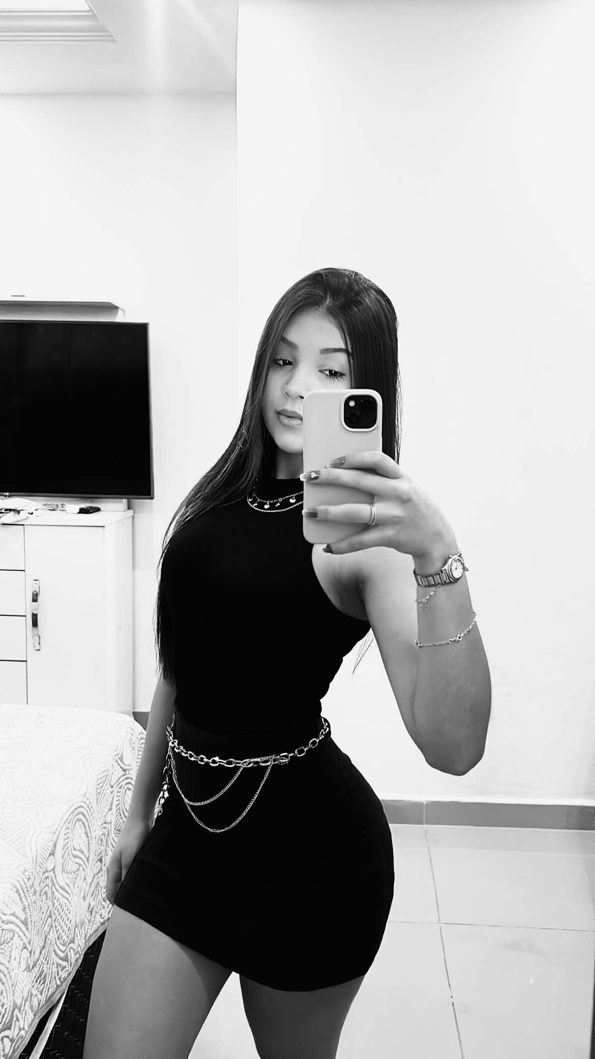 @𝓛𝓪𝓻𝓲 🎀